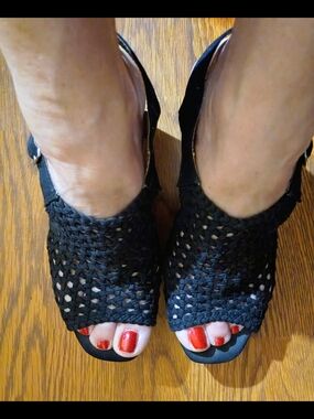 pop Black Woven Peep-Toe Mules